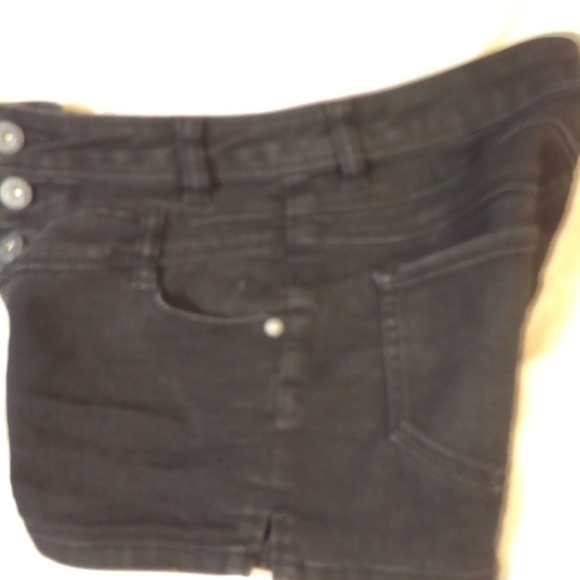 Blue Spice Black shorts 3 Button Stretch 2% Spandex size 3 - Picture 7 of 7
